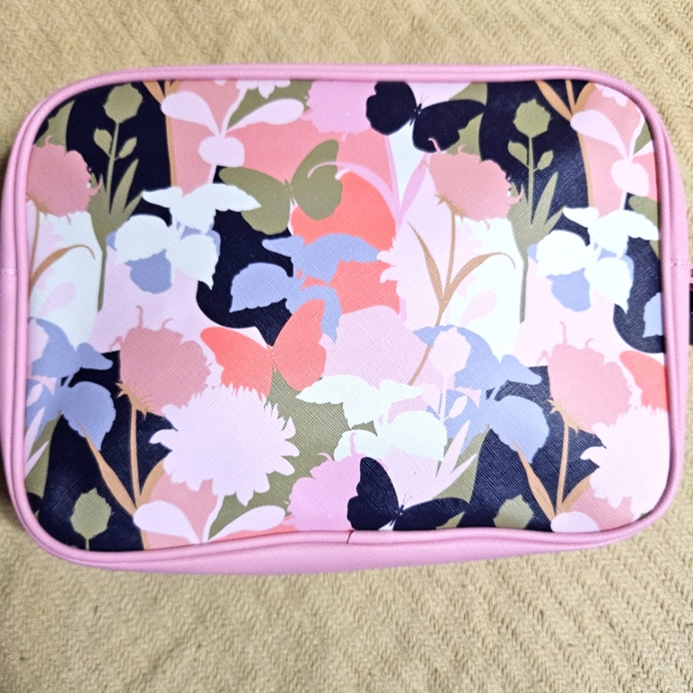 NWT Tahari Floral Clutch Travel Bag